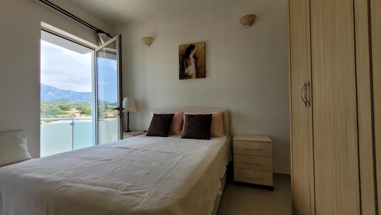 Sea And Mountain View Beachfront Penthouse Yali Exterior foto